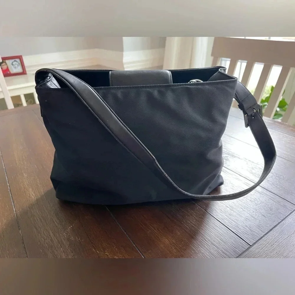 Vintage Coach shoulder bag